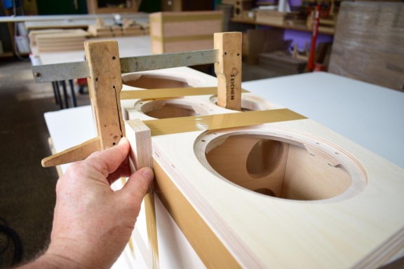 Illuminator-Center 27